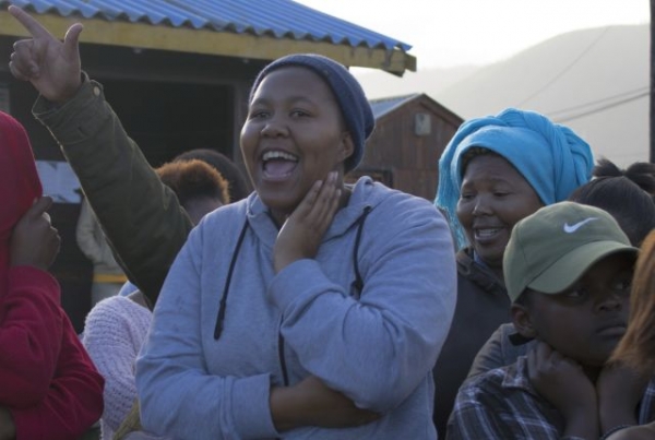Tshisa Smile 640